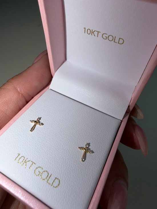 Jewelry - 10KT Gold Cross Stud Earrings heart Religious Minimal set in pink gift box NEW